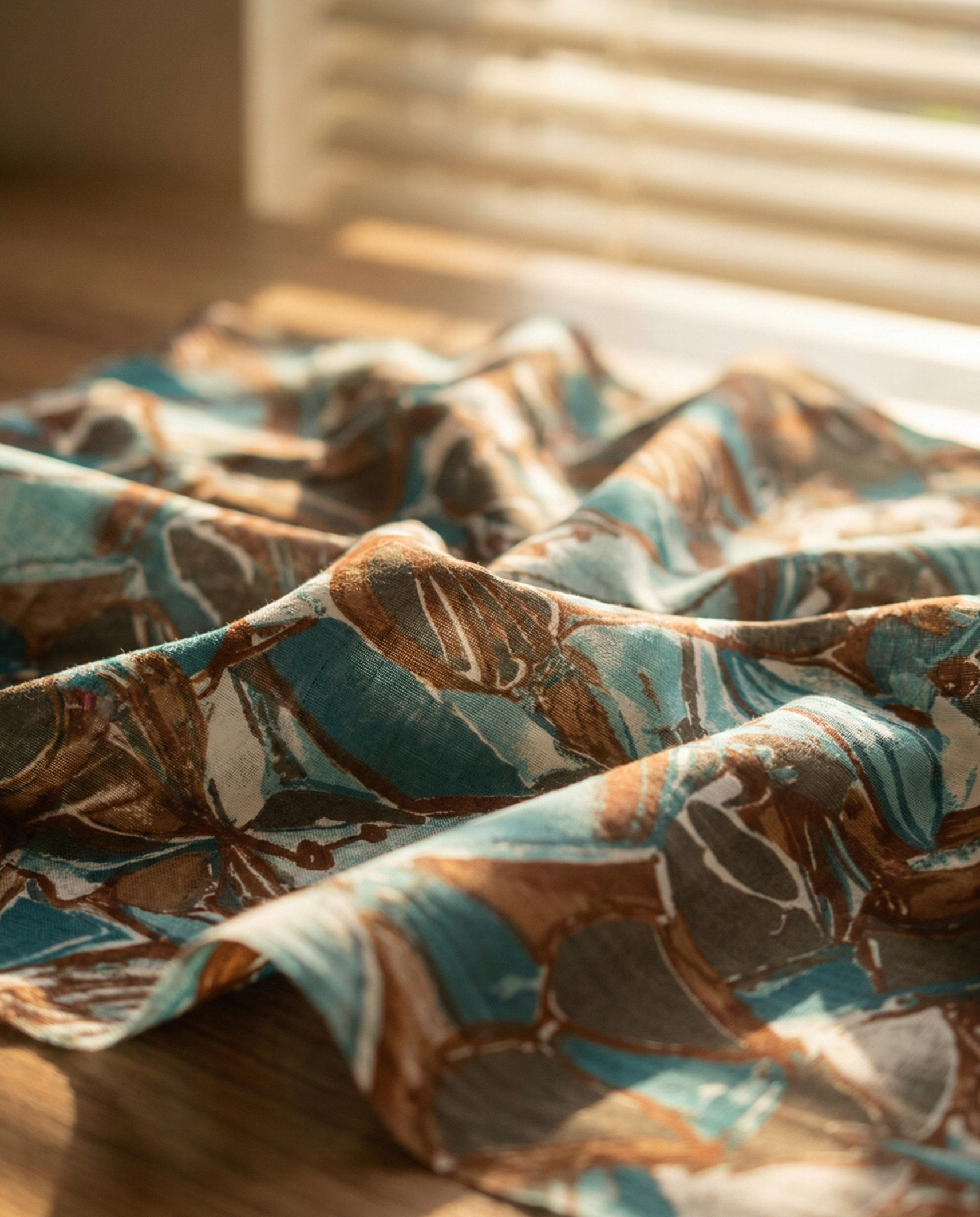Classic Cambric 60 – Rustic Abstract Floral Fabric