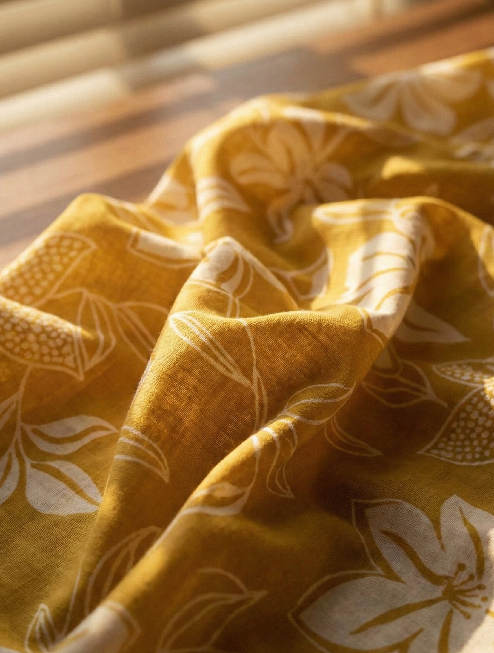 Classic Cambric 60 – Bold Lily Silhouette (Design No. 12)